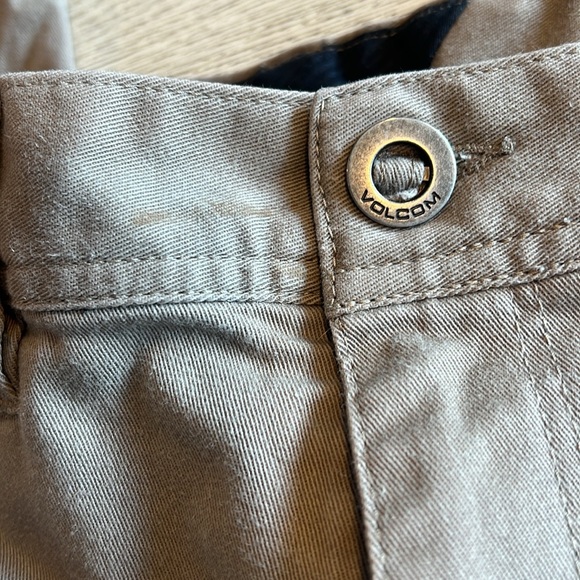 Volcom men’s khakis - Picture 5 of 5